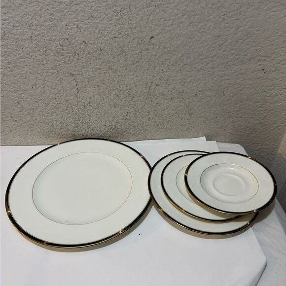 Vintage Mikasa Bone China "Academy" dinner , salad , appetizer Made In Japan. - Picture 1 of 14
